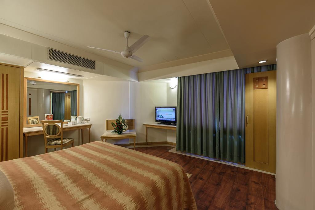 Comfort Inn President Near Ahmedabad Junction Station Exterior foto